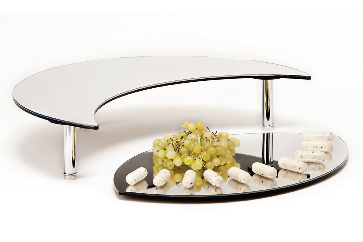 Display Stand With Mirror / Hilal